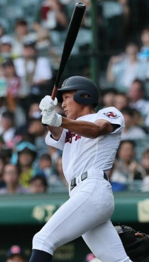 切磋琢磨した２人の「５番打者」　菰野の松山、梶谷の両外野手が躍動