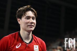 「まるでカップル」パリ五輪でバレー・髙橋藍とフジ佐久間アナの”独占お喋りタイム”に非難殺到のワケ