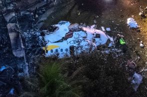 ブラジルで旅客機墜落、61人全員死亡