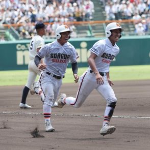 【甲子園】 治療による８分間の中断で変わった流れ 木更津総合・羽根徹平「投手に申し訳ない」と涙