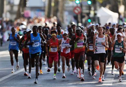 男子マラソン１０キロを３０分５９秒で通過　大迫傑、小山直城、赤崎暁の日本勢も先頭集団…パリ五輪