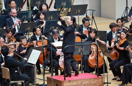 オザワ松本フェス　沖澤さん指揮　観衆魅了