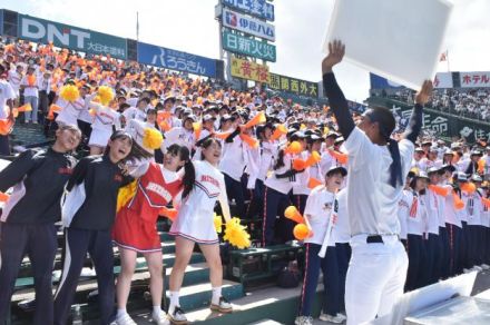 宮崎商業「好ゲーム」「よくやった」　初戦惜敗もスタンド万雷の拍手