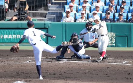 【甲子園】早稲田実　夏の甲子園大会単独7位の44勝目　宇野主将会心の走者一掃逆転二塁打