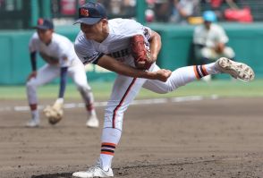 「最速を更新できたのは甲子園のマウンドのおかげ」木更津総合の2年生右腕が最速148キロを計測し、スタンドがどよめく！