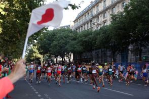 女子マラソン５Ｋを１７分２４秒で通過　一山麻緒、鈴木優花、１万Ｍから中１日のハッサンら先頭集団…パリ五輪