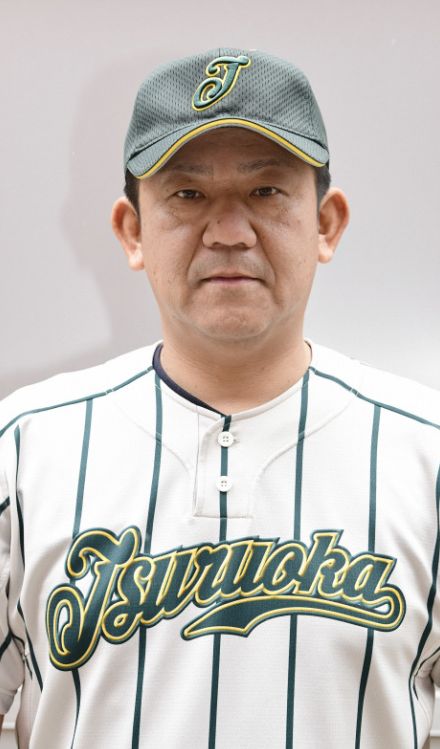 鶴岡東が東北対決制す　佐藤俊監督「感謝しかない」　夏の甲子園