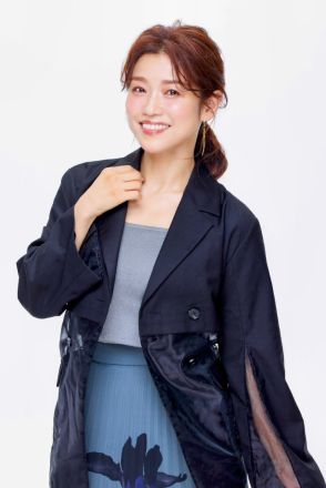 演歌と歌謡曲と弾き語りの三刀流　川野夏美は不思議な歌手