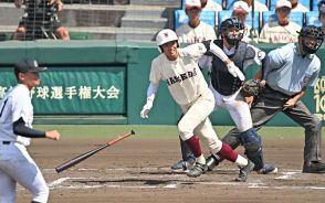 早実、猛打で鳴門渦潮突き放す　「紺碧の空」で応援席一丸　夏の甲子園第４日第１試合