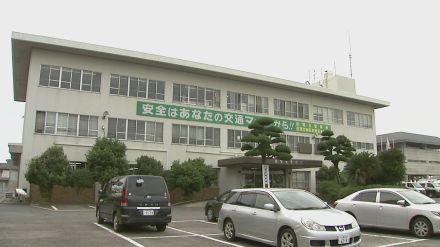 朝のコンビニ「全裸の男が立っている」通報　公然わいせつ疑いで54歳無職の男を現行犯逮捕「全裸でいたことは間違いない」　