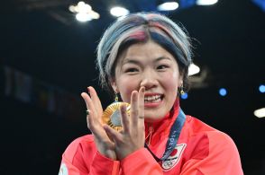 なぜパリ五輪で鏡優翔は浜口京子氏も超えられなかった“女子最重量級の壁”を破る歴史的金メダルを獲得できたのか…元金メダリストが解説