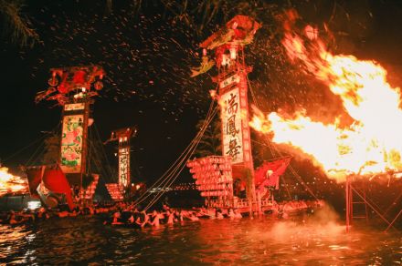 津波で消え、よみがえった　「キリコ祭り」など能登の風景写真展