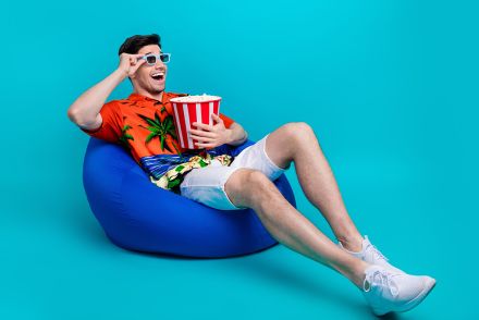 お盆は涼しい室内で映画を観よう！外出せずに夏を感じられるオススメ5選