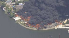 【速報】建設会社の敷地内に置かれたボートなどが燃える火事　愛知・刈谷市