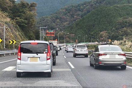 中央道の地獄「小仏トンネル渋滞」そのまま突っ込むの？ 上り線“ここまで延びたら迂回検討”のポイントとは