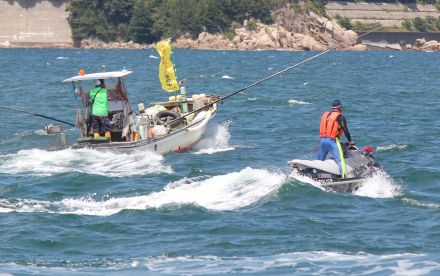 アワビやサザエ、勝手に採るのは犯罪です　海水浴シーズンの京都府北部で密漁パトロール