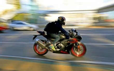 韓国で止まらぬ「飲酒ひき逃げ」…バイク捕まえた女性を260m引きずる