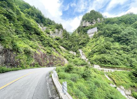 そこは秘境「道が1本しかない県境」がサイコーの絶景だった！「林道」から名前を変更した道とは？