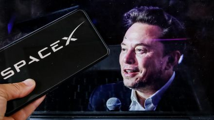 イーロン・マスクは“火星の神”になろうとしている？　複数の企業経営は「火星都市」計画を実現するためだった