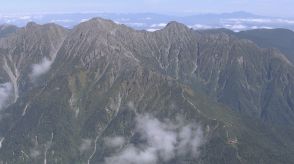 奥穂高岳から下山中に61歳男性が約20メートル滑落　霧で救助難航 一夜明けヘリで…首の骨を折ったとみられるが命に別状なし