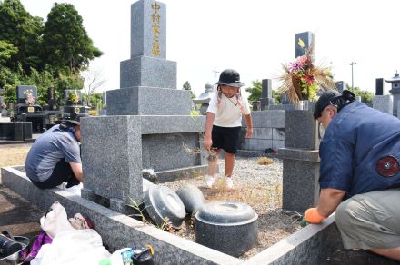 【鹿児島県震度5強】志布志で墓石や灯籠が倒れる被害　盆入り前、帰省客らが掃除　霧島・国分地区は4日ぶりに水源の濁り解消　給水は継続