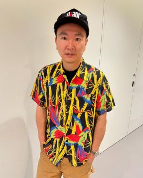 かまいたち山内健司、ビッグカップルの間に割って入る〝ポジション間違え〟写真に大反響「笑ったわ」「ポジショニング最高」