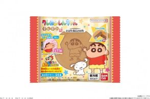 ファミマ『クレヨンしんちゃん』のまんまる焼き発売！　全11種のキラキラホロシール付き