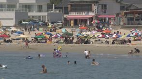 海水浴場の賑わいは「例年の半分以下」砂浜の整備費用も