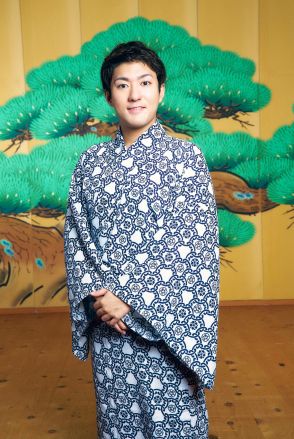 中村橋之助　『紅翫』　一人で何役もやって見せるちょっと変わった大道芸人【今月の歌舞伎座、あの人に直撃!! 特集より】