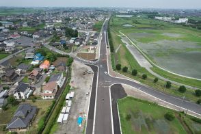 線形イイ！ 川はさみ東武線に沿ってバイパス開通 「久喜騎西線」残るは1.3km