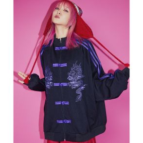 歌手LiSA×「キャンディストリッパー」　カンフージャケット風のジャージーなどを発売