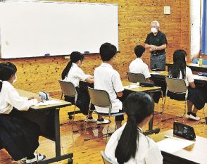 戦争で得られるものない　映画「轟音」で平和学習、和歌山県田辺市龍神中学校