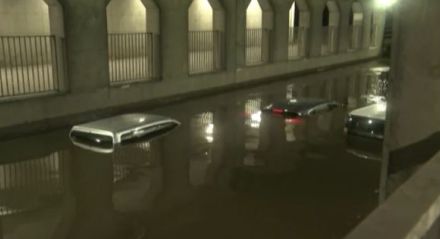 長野県松本地域で観測史上最大の猛烈な雨　車の水没　鉄道の運休や遅れも