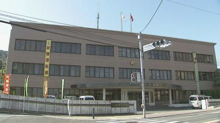 全裸で敷地や道路を徘徊か　44歳無職の男を逮捕