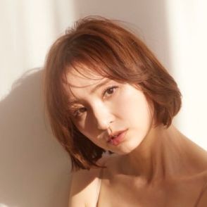 篠田麻里子〝ナイスバディ〟糸島のヴィラで夏を満喫「ずっとファンでいます」「相変わらず美ボディ」の声