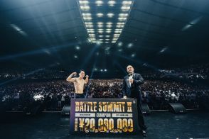 般若がBenjazzy破り「BATTLE SUMMIT II」優勝、賞金2000万円は子供達に全額寄付