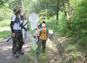 絵本と虫取りに親しむ夏休み　公園でカフェが親子体験教室／京都府福知山市