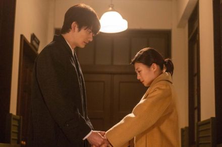 朝ドラ『虎に翼』伊藤沙莉＆岡田将生のぎこちないキスに“日本映画初のキスシーン”を思い出したワケ