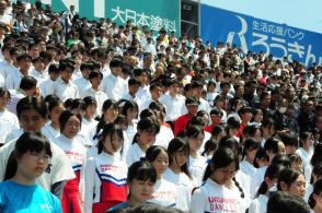 終戦から79年　甲子園でも選手や観客らが黙とう　夏の甲子園