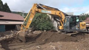 記録的大雨から3週間　住宅に土砂が流れ込んだ酒田市北青沢地区で撤去作業始まる