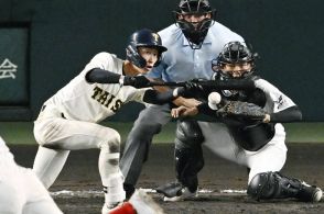 【夏の甲子園】延長１０回に大社の真骨頂、研ぎ澄まされたセーフティースクイズ　「常に研究」の園山、絶妙のスタートを切った下条