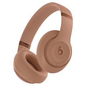 Beats、キム・カーダシアンとのコラボヘッドホン