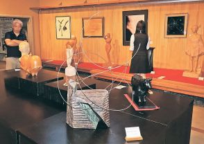 彫刻や工芸の秀作そろう　富山県の井波美術協会員が近作出品