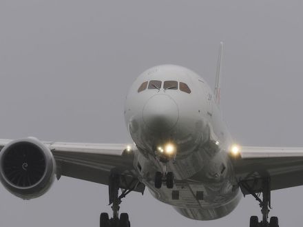 台風接近や予測不可能なゲリラ雷雨、地震……飛行機の「欠航」はスピード勝負で予定変更を！