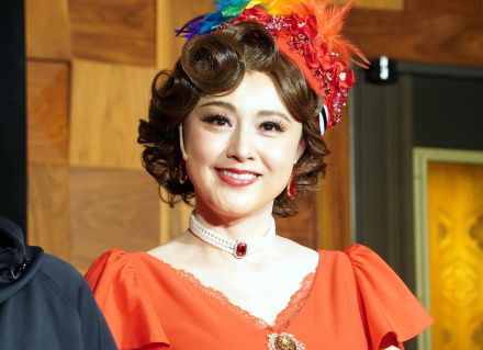 藤原紀香“蝶々が飛んでいるような…”華やかすぎる稽古着に横山由依が感嘆