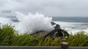 【警戒】道路冠水しゴミも強風で飛ばされる…台風は千葉に最接近　川崎ではタンクローリー事故も