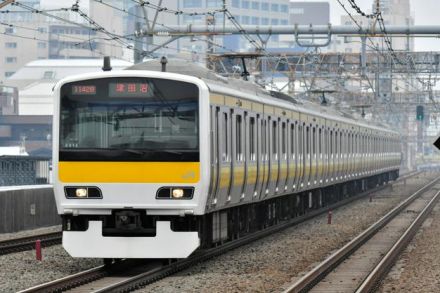 複数電車のパンタグラフ損傷で不通　高架から落下も　中央・総武線