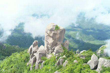 脱ビギナーチャレンジにも最適!　迫力の岩稜「瑞牆山」 夏の緑＆巨岩のコントラスト絶景「日帰り登山レポ」