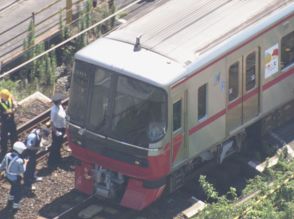 20代位か…駅を通過する急行電車に女性が接触 頭など強く打ち死亡 電車のカメラに線路に向かう様子映る