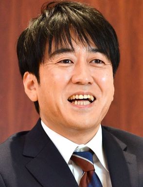 〝アズミ投げられる〟金メダリストの巴投げを役員待遇アナが体で実況中継!?「スポーツの魅力を伝えるのは言葉じゃない、身体なんだ」